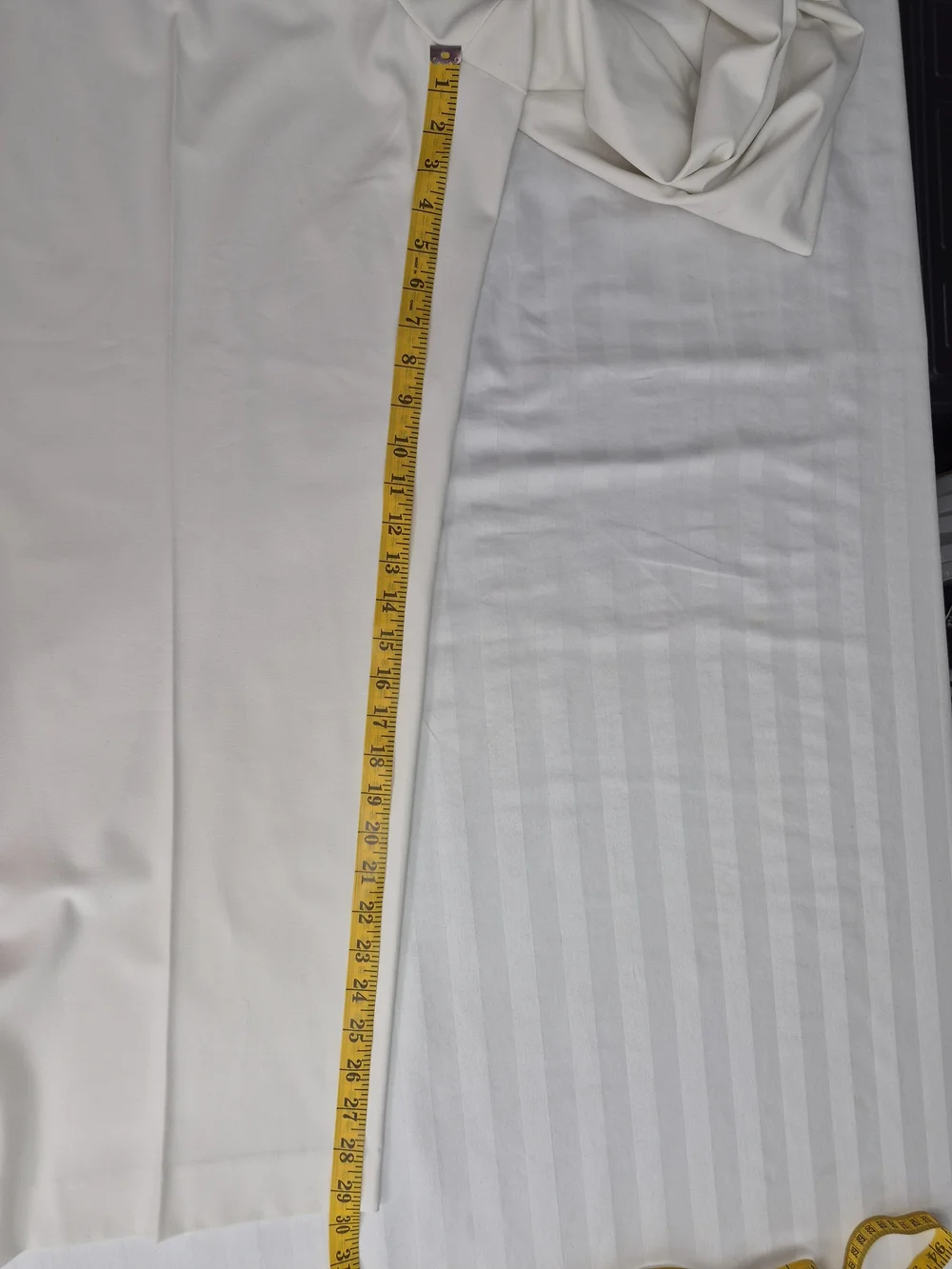 XL Uniqlo Cream Wide-Leg Dress Pants